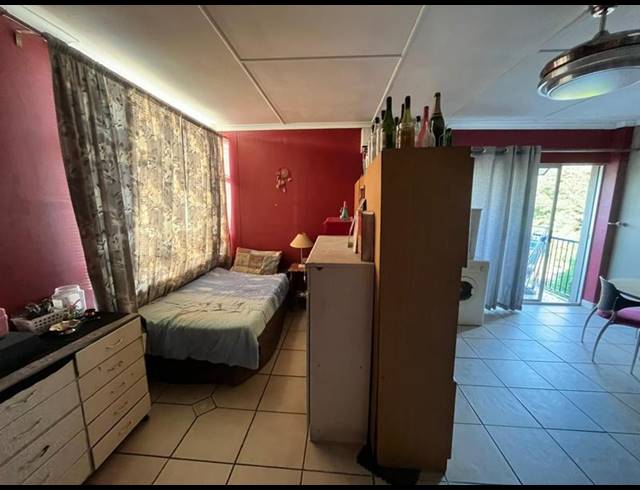 2 BEDROOM APARTMENT FOR SALE IN MARLANDS